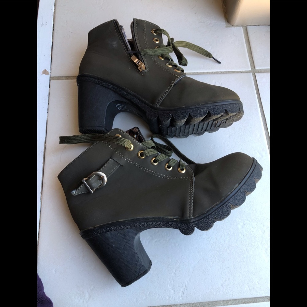 Booties - Picture 3 of 4